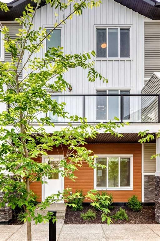 335 N Creekside Blvd SW #802, Calgary, AB