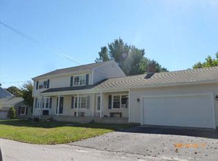 16 Rosemere Rd, Cumberland, RI 02864