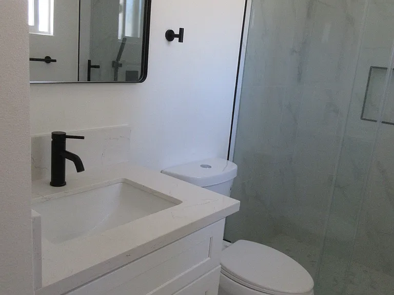1052 W Quince St — Photo 22