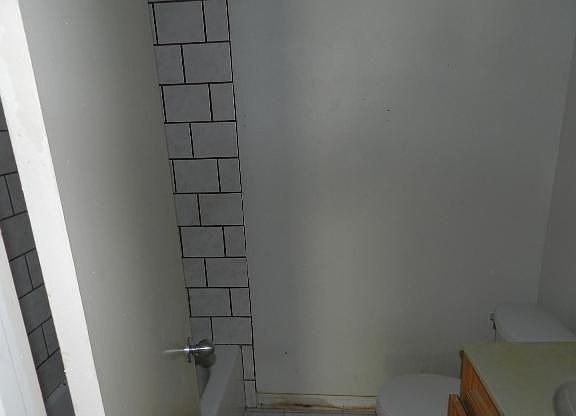 3rd image of 9423 Spiralwood Ln