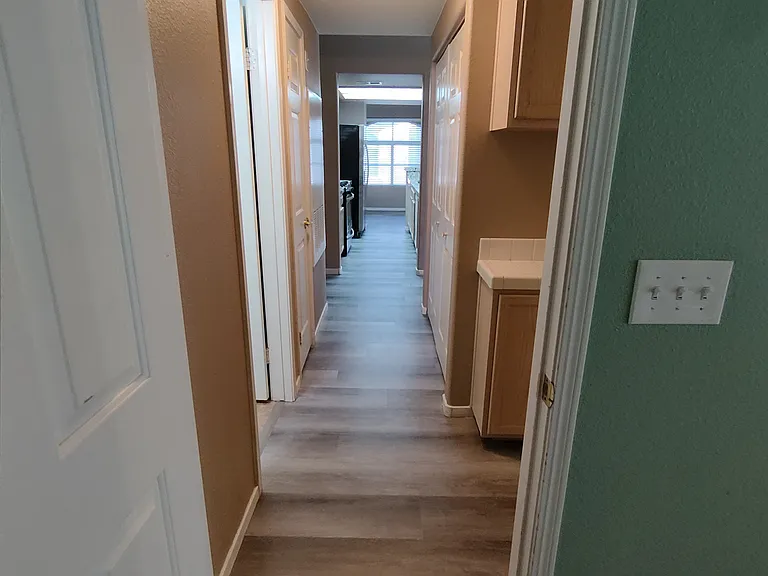 1610 Davilla St — Photo 32