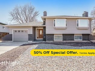 665 Dexter St, Colorado Springs, CO 80911