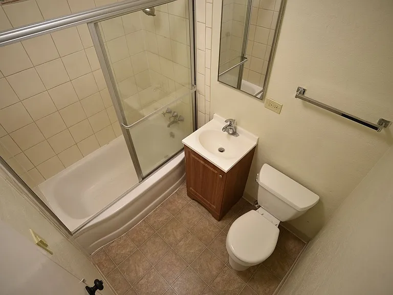 2525 Stuart St — Photo 5