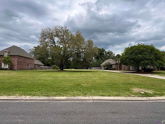 4th image of 36164 Bluff Oaks Ave