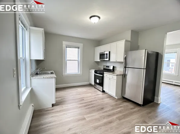 6 Swetts Ct, Watertown, MA 02472