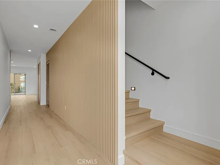 5220 Strohm Ave — Photo 4