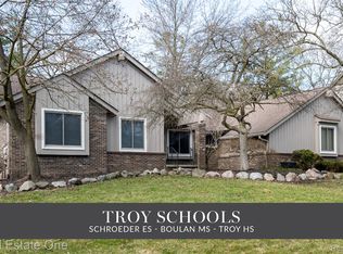 4915 Moonglow Dr, Troy, MI 48098
