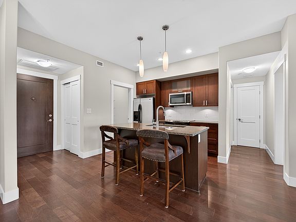 2nd image of 1405 Springhill Dr #1303