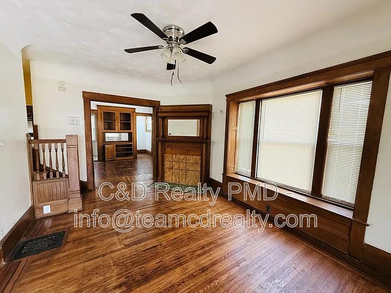 10749 Hull Ave — Photo 2
