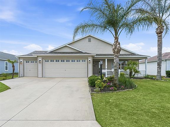 3rd image of 3526 Ridgewood Path