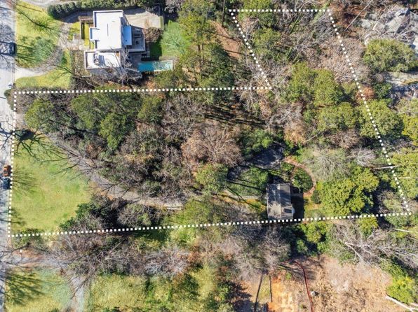 3200 Wood Valley Rd NW, Atlanta, GA 30327