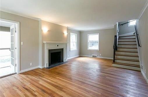 4th image of 1279 W Gregory Blvd