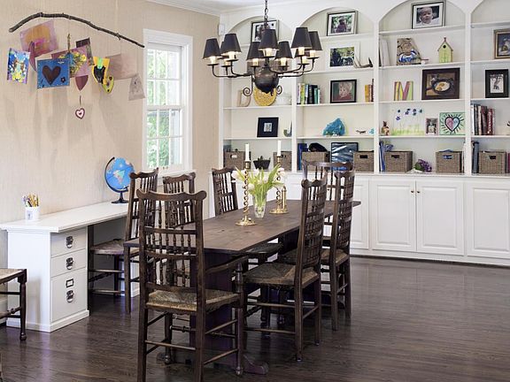 wonderful eat in kitchen