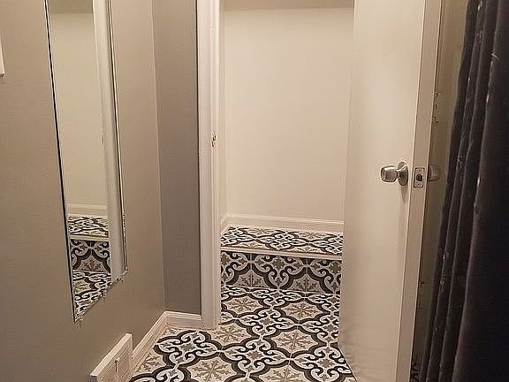 3rd image of 20500 Blackstone Ct