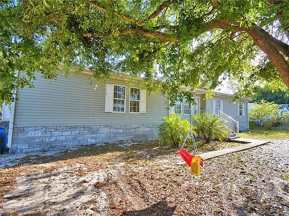 2nd image of 929 Falcon Crest Dr