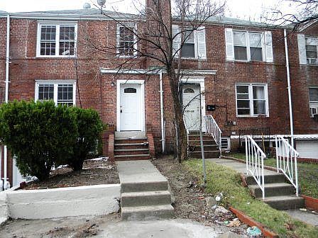 1st image of 19510 Hollis Ave
