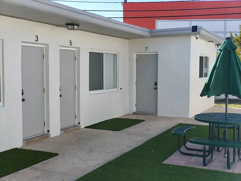 3060 SW 27th Ln #7 — Photo 7