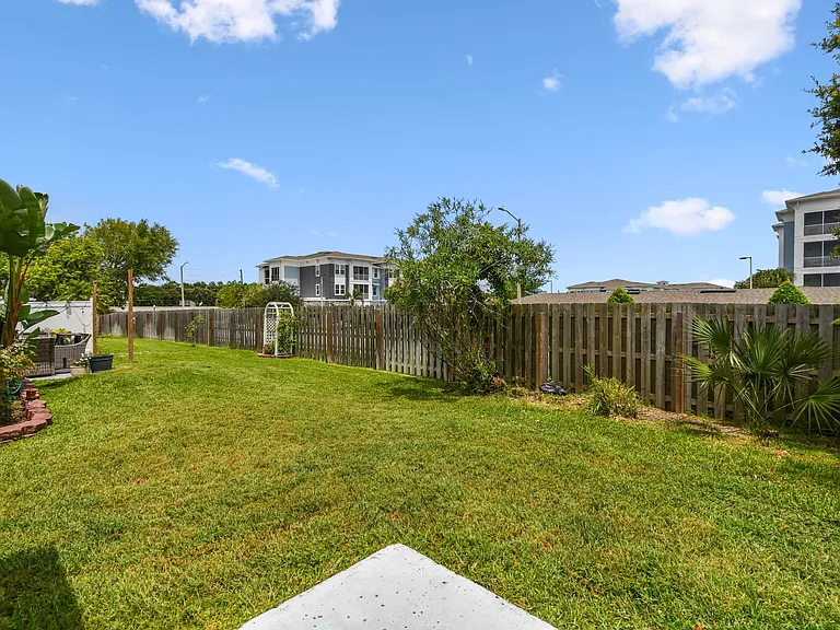 938 Willowood Ln — Photo 26