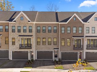 42133 Shining Star Sq, Ashburn, VA 20148