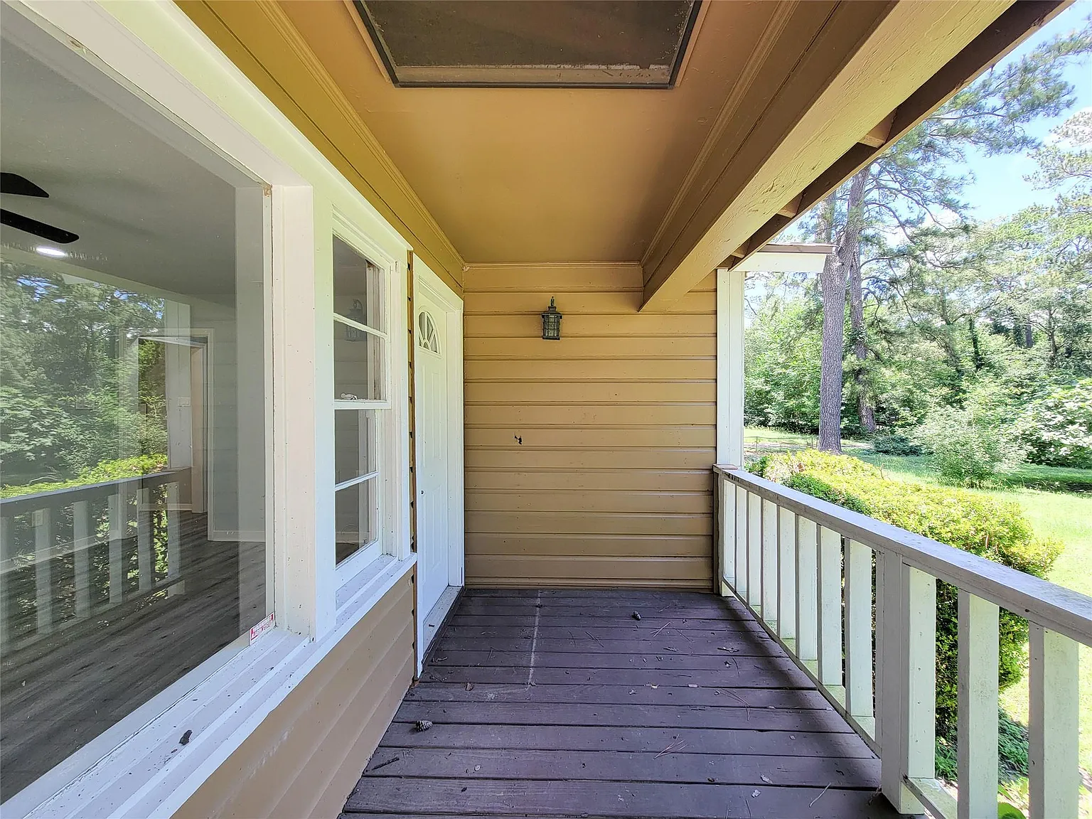 3 bed, 1.0 bath, 1136 sqft, $2,000 — Photo 4