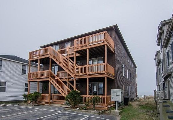 2nd image of 75 Atlantic Ave Unit 2
