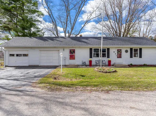 109 S State St, Durand, IL 61024
