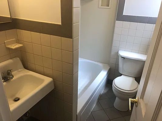 Rented by Waverly Realty Associates | media 6