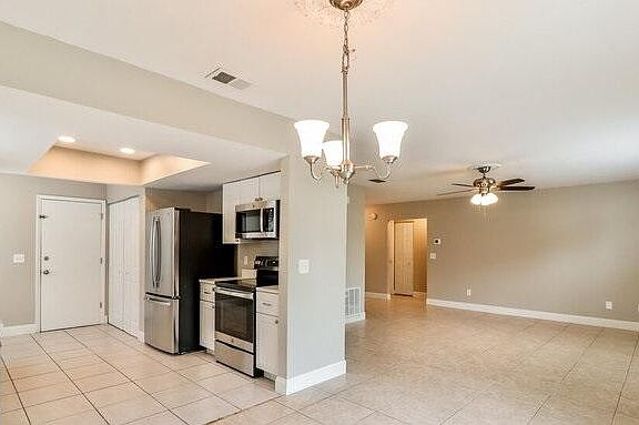3rd image of 102431 Comfort Cir