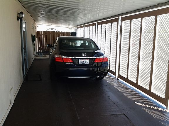 3rd image of 31 Tiki Dr