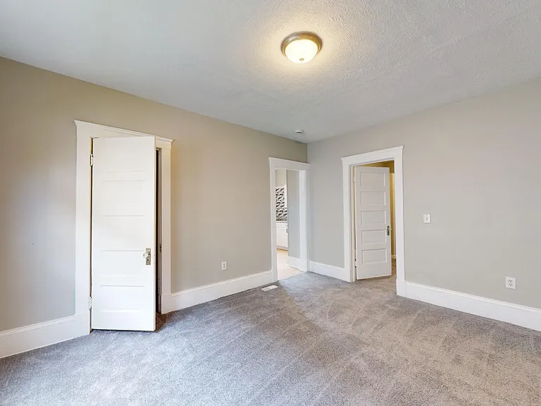 2053 W 99th St — Photo 20