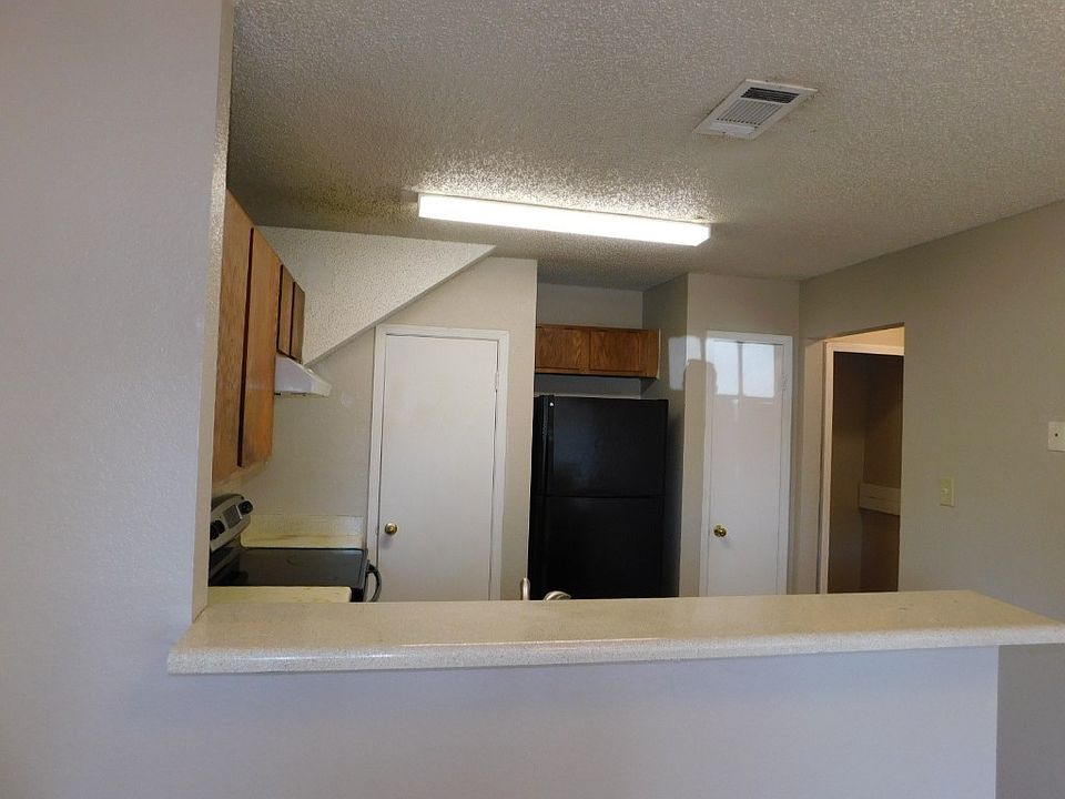 1st image of 2223 Katy Ln #2223B