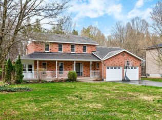 77 Cambridge St, Penetanguishene, ON L9M 1G7