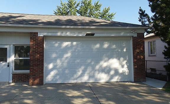 5th image of 22265 Marine Ave