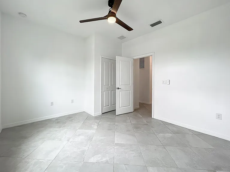 19120 Bordeaux Ct — Photo 25