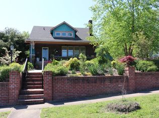 409 2nd Ave, Farmville, VA 23901