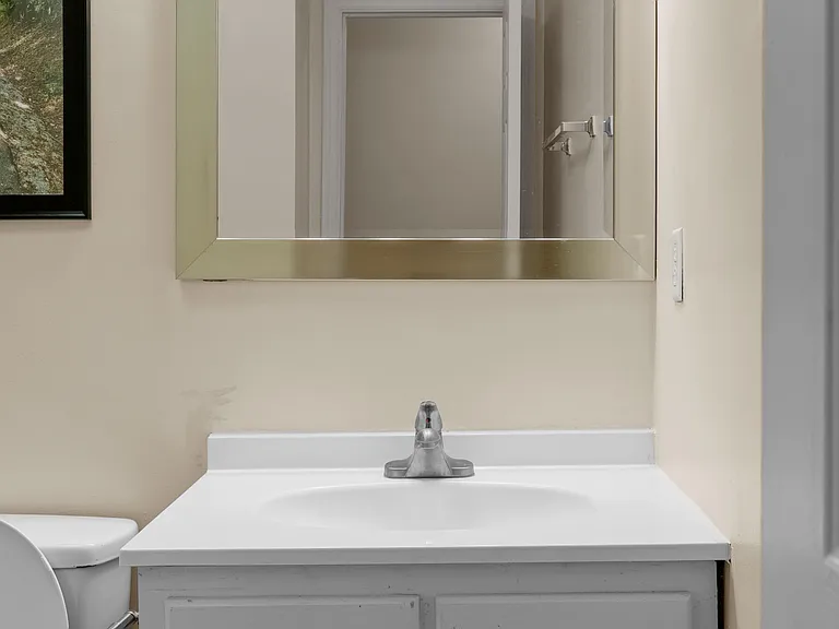 214 Cumberland Cove Dr — Photo 2