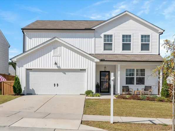 1521 Crested Iris St, Raleigh, NC 27604