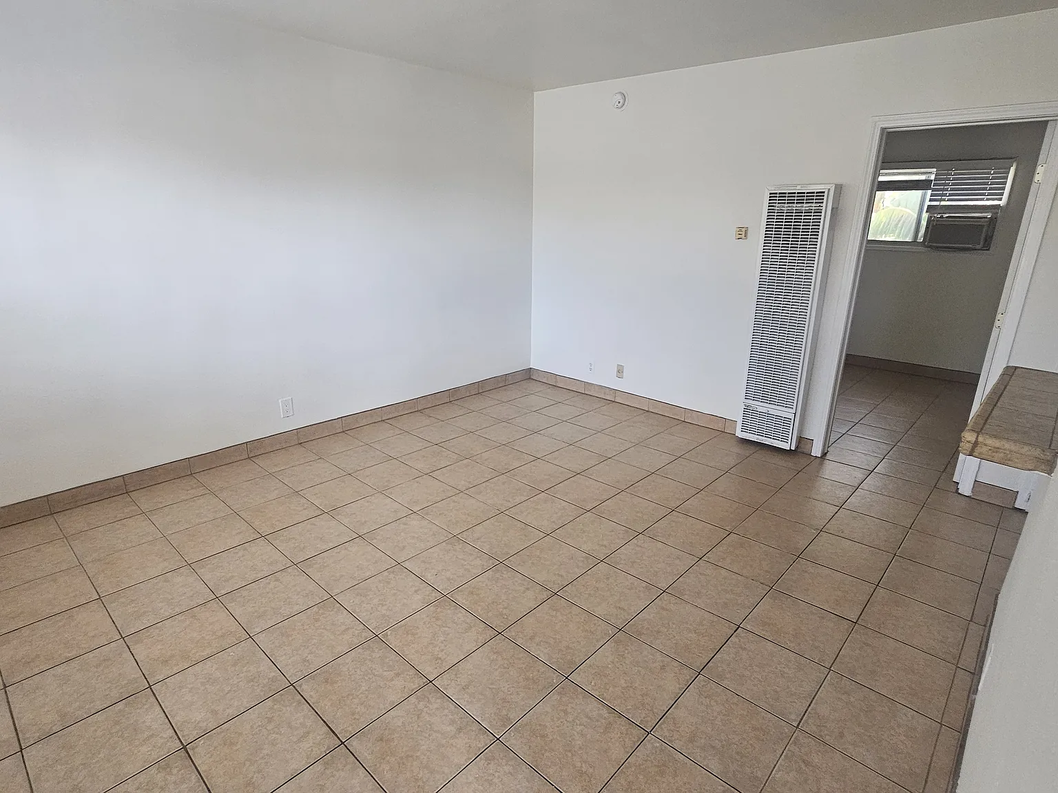1240 N McCadden Pl — Photo 4