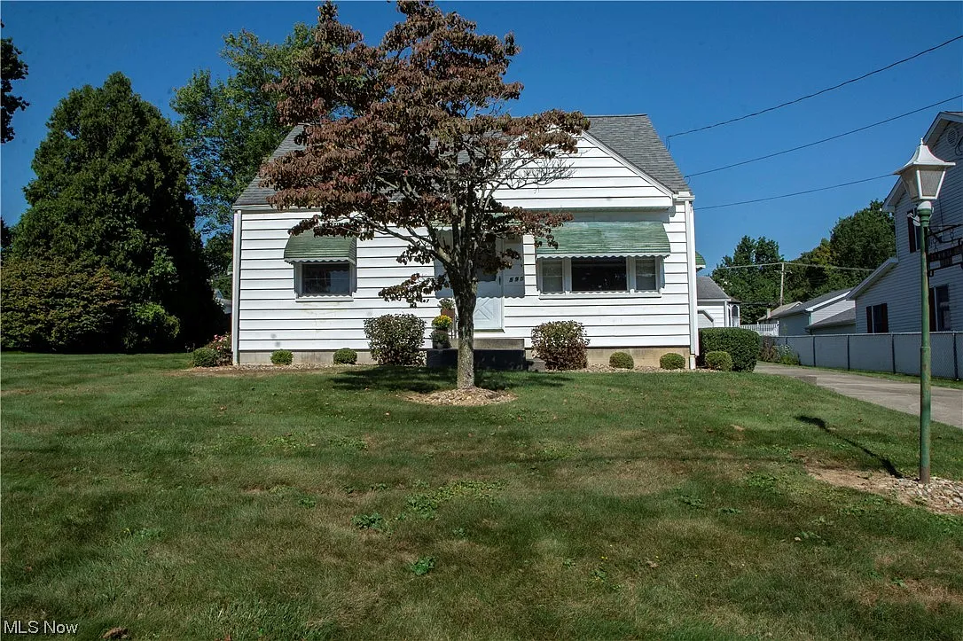 595 Audrey Ln photo 1