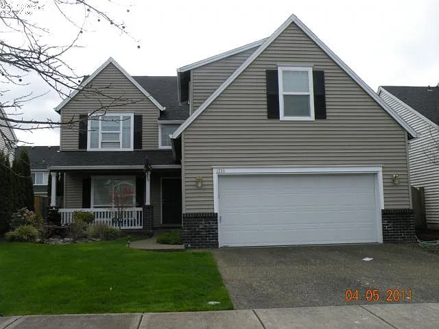 1230 NE Setting Sun Dr photo 1