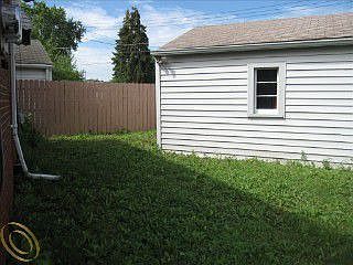 4th image of 3008 Electric Ave