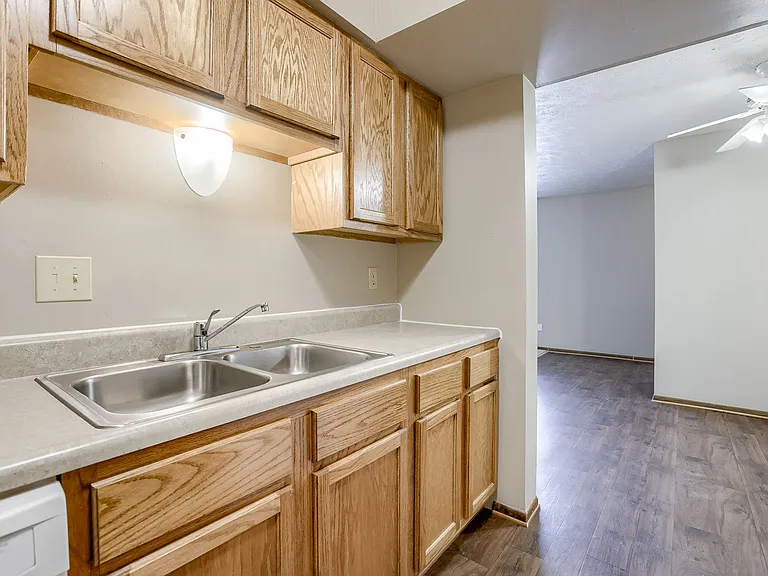 Omaha, NE Stony Brook Apartments | 11A | Kitchen