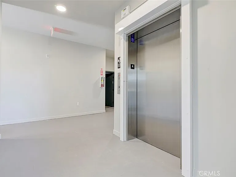 14810 Delano St #406 — Photo 11