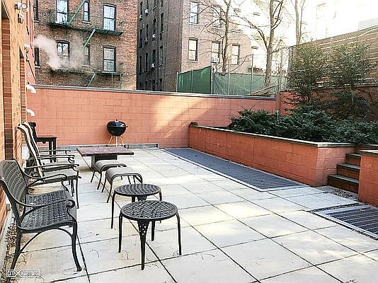 4th image of 573 W 161st St #2BB