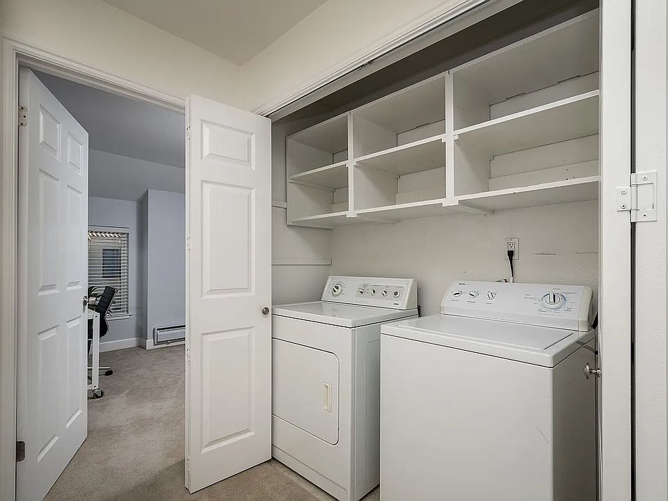 1st image of 229 E Bellevue Ave APT 9