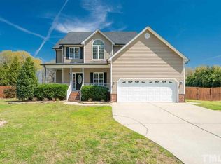 173 Moonlight Dr, Fuquay Varina, NC 27526