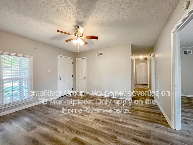 1756 W Holmes Rd — Photo 4