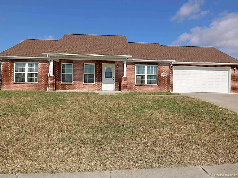 1752 Voyager Ct — Photo 1