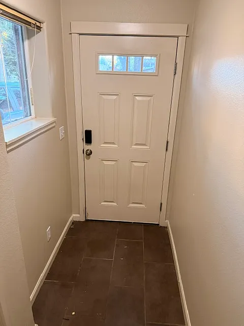 3 bed, 1742 sqft, $2,450 — Photo 2