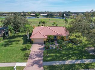 8870 Misty Creek Dr, Sarasota, FL 34241